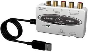 Behringer UFO202 Цифровой аудиоинтерфейс с предусилителем.