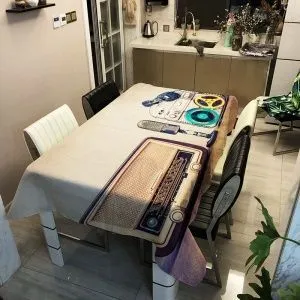 Скатерть с принтом 2718/5 Ретро аудио техника. Полиэстер. Размер 140 х 200 см.