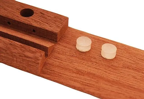 MiLena-Music ML-CDK-S Струнодержатель для классической гитары.