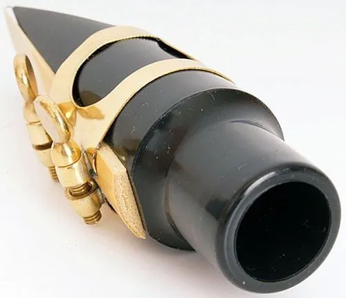 Fleet FLT-TSMP Мундштук для саксофона-тенор с лигатурой и колпачком.