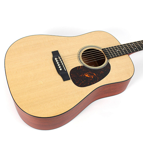 Martin D-16GT Гитара акустическая.