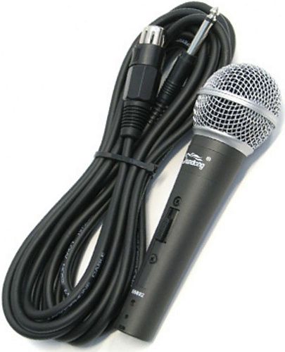 Soundking EH002 Микрофон динамический с функцией отключения.